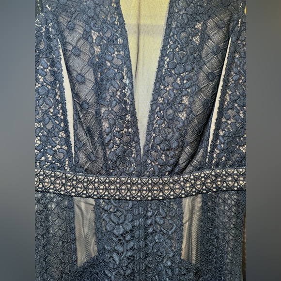 BCBG MaxAzria Andi Black Lace Trim Evening Dress 0 - Picture 6 of 7